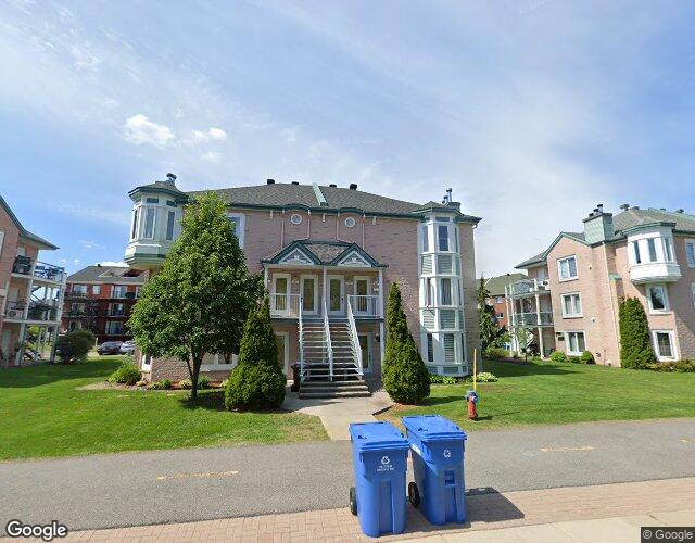 Vue Street View — Av. du Dauphiné, Candiac