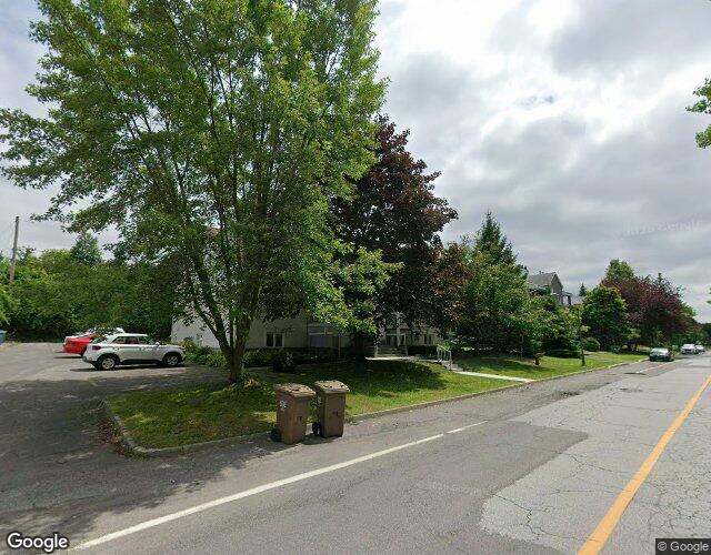 Vue Street View — Rue Côté, app. 6, Otterburn Park