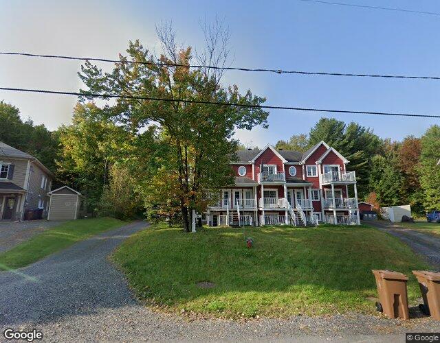 Vue Street View — Rue de Laviolette, app. 2, Bromont