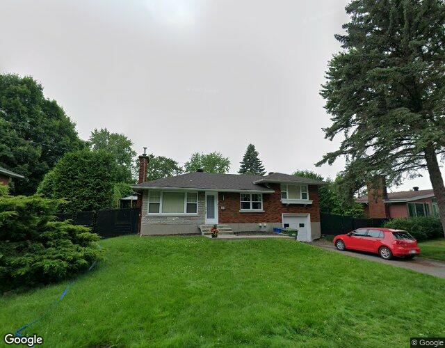 Vue Street View — Rue du Prince-Edward, Otterburn Park