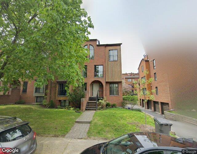 Vue Street View — Av. André-Grasset, Montréal